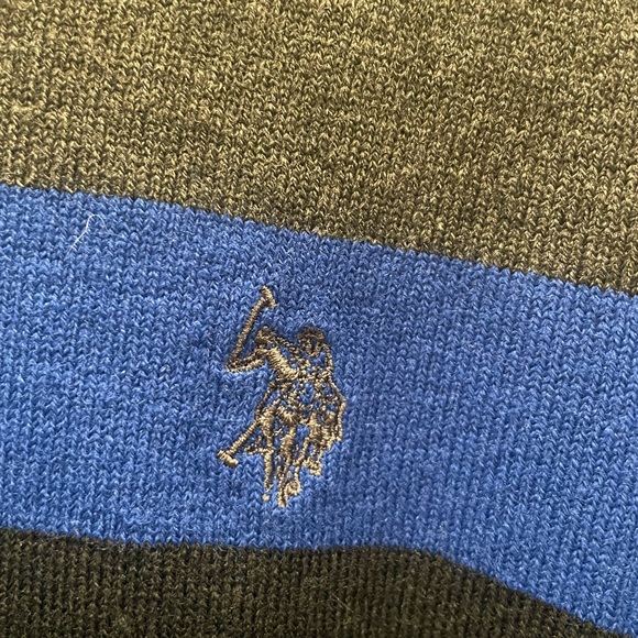 US Polo Assn men’s V-neck sweater - SZ M - Picture 3 of 7